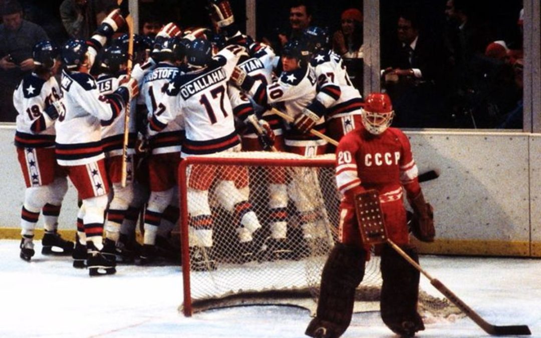 Det är 40 år sedan ett gäng amatörer slog världens bästa hockeylag