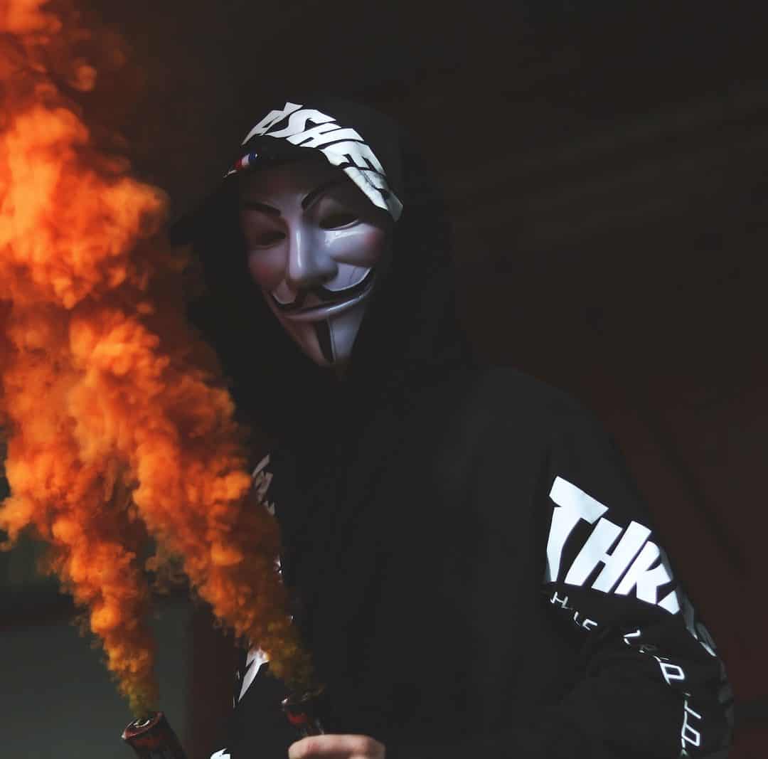Anonymous: Hackare slog ut ryskt telekombolag och ryska banker